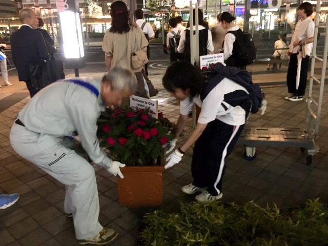 ワールドカップも盛り上げる花いっぱい運動報告